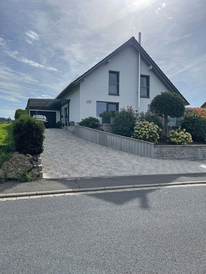 Predaj domu 145 m², pozemok 551 m², Schotten, Hesensko Predaj domu 145 m², pozemok 551 m², Schotten, Hesensko
