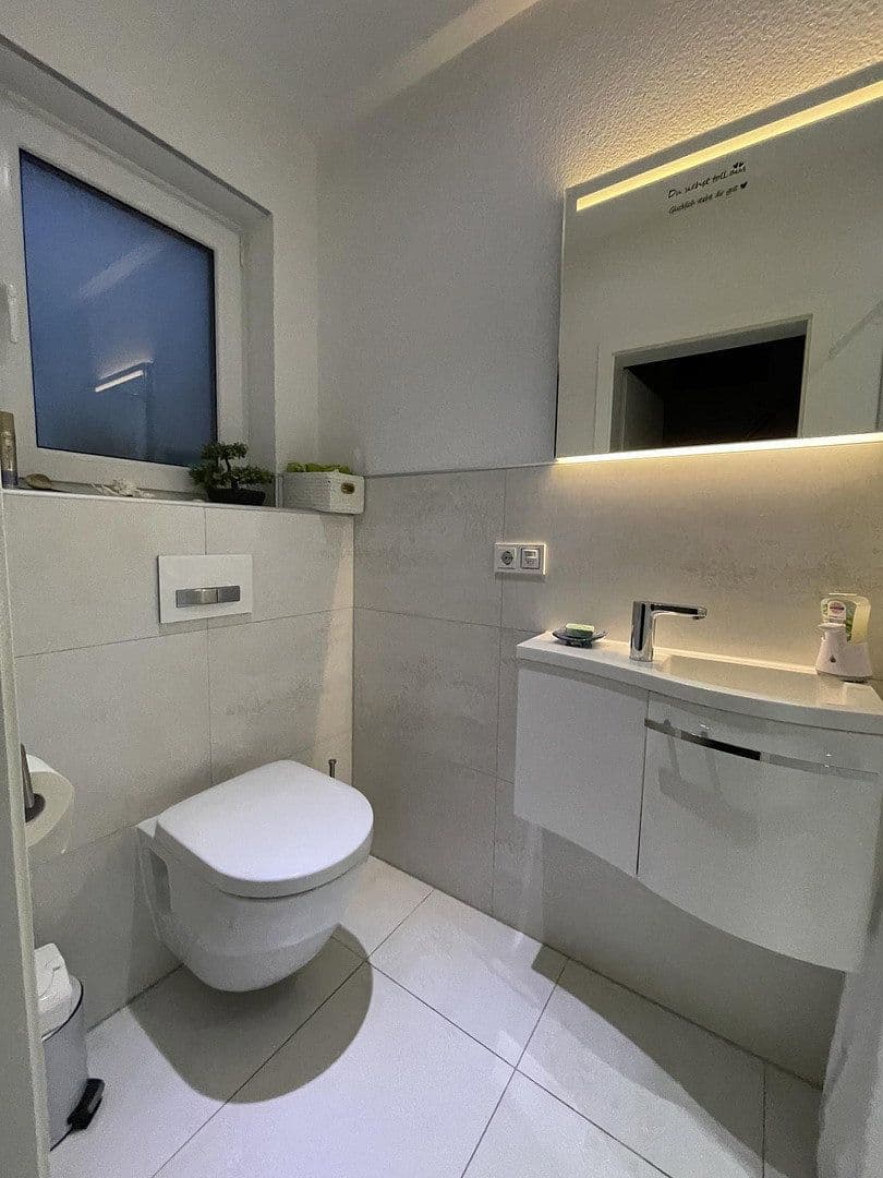 Predaj domu 145 m², pozemok 551 m², Schotten, Hesensko Predaj domu 145 m², pozemok 551 m², Schotten, Hesensko