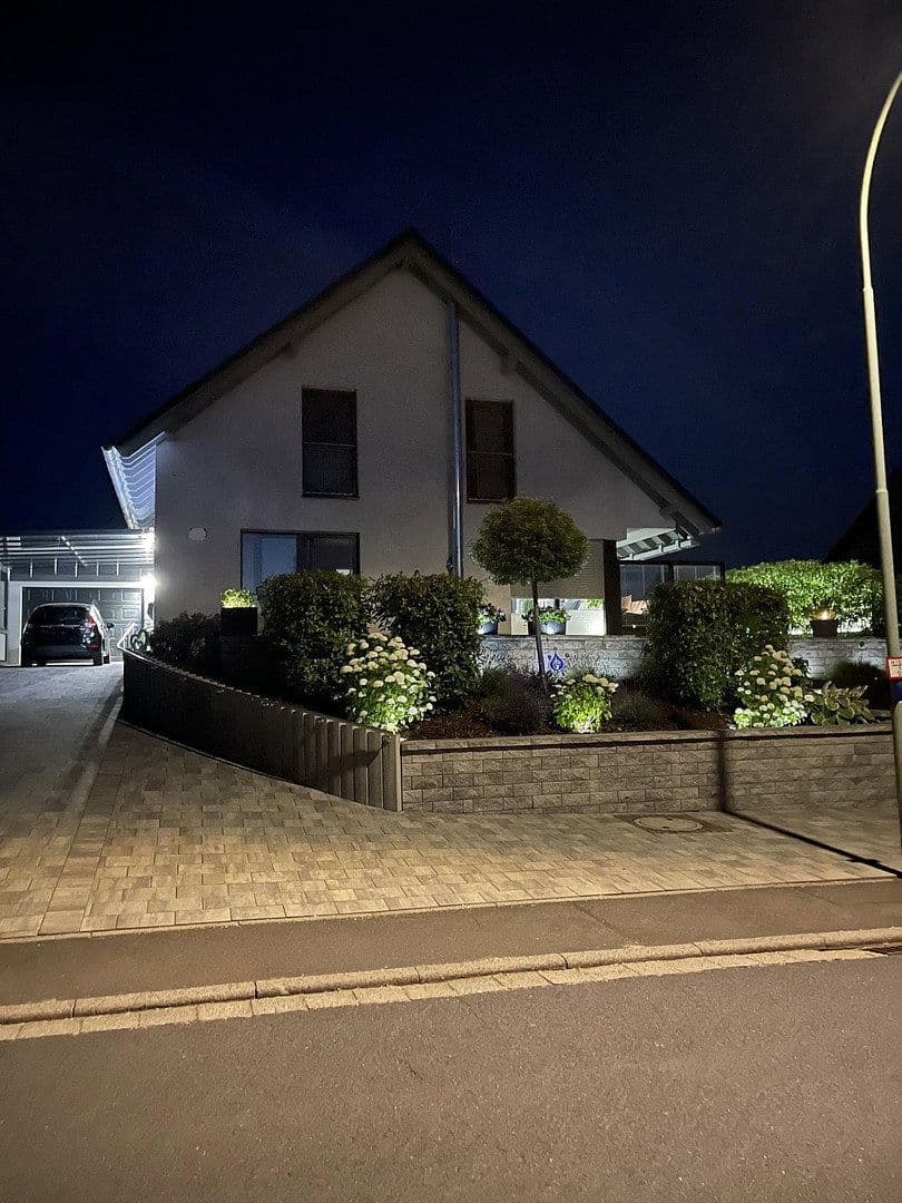 Predaj domu 145 m², pozemok 551 m², Schotten, Hesensko Predaj domu 145 m², pozemok 551 m², Schotten, Hesensko