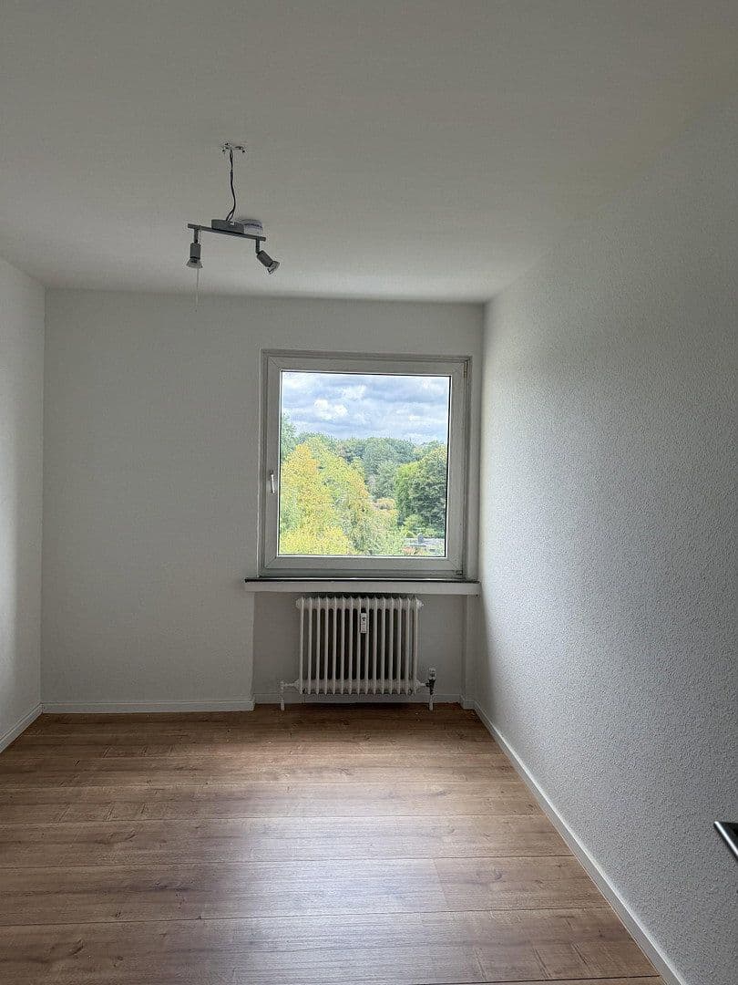 Prenájom bytu 3-izbový 75 m², An der Wallburg 97, Bergisch Gladbach, Severné Porýnie - Westfálsko Prenájom bytu 3-izbový 75 m², An der Wallburg 97, Bergisch Gladbach, Severné Porýnie - Westfálsko