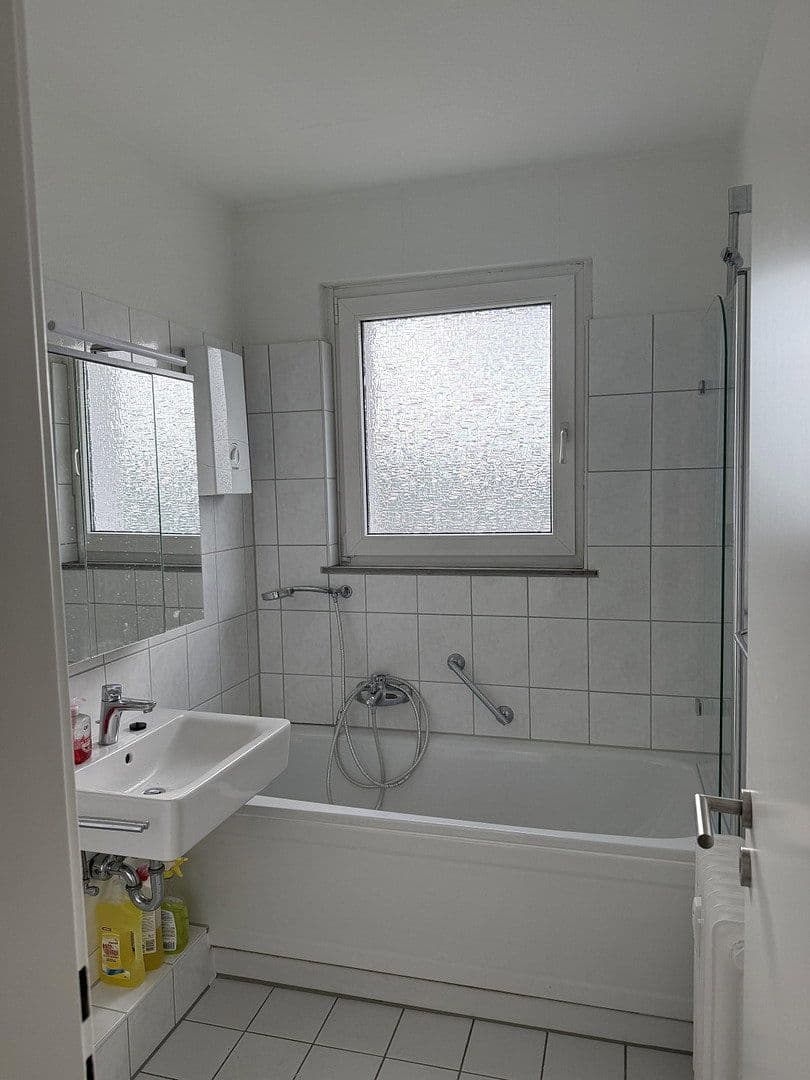 Prenájom bytu 3-izbový 75 m², An der Wallburg 97, Bergisch Gladbach, Severné Porýnie - Westfálsko Prenájom bytu 3-izbový 75 m², An der Wallburg 97, Bergisch Gladbach, Severné Porýnie - Westfálsko