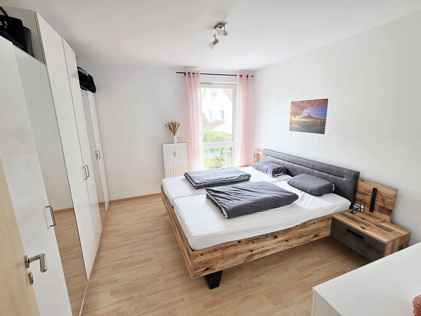 Prenájom bytu 3-izbový 88 m², Landsham bei Kirchheim, Bavorsko Prenájom bytu 3-izbový 88 m², Landsham bei Kirchheim, Bavorsko