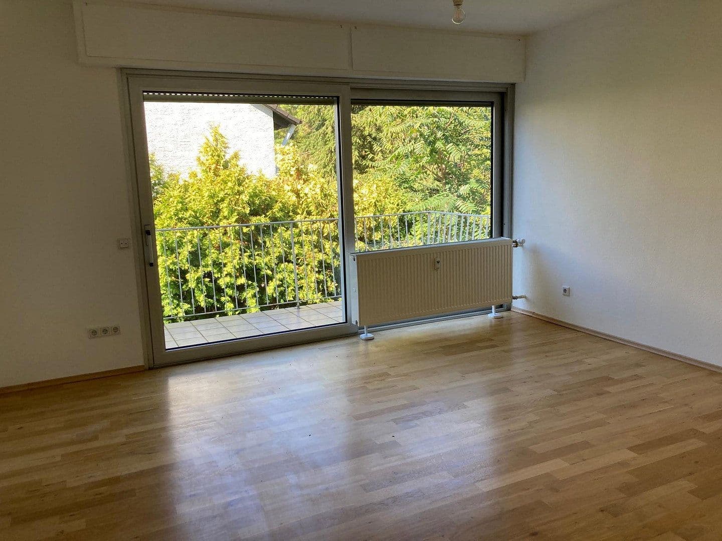 Prenájom bytu 4-izbový 127 m², Offenbach, Hesensko Prenájom bytu 4-izbový 127 m², Offenbach, Hesensko