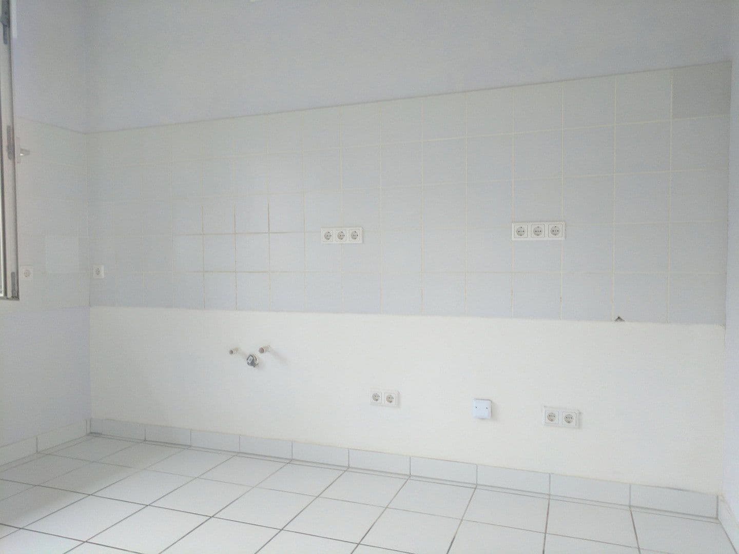 Prenájom bytu 4-izbový 127 m², Offenbach, Hesensko Prenájom bytu 4-izbový 127 m², Offenbach, Hesensko