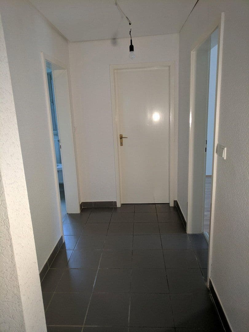 Prenájom bytu 4-izbový 127 m², Offenbach, Hesensko Prenájom bytu 4-izbový 127 m², Offenbach, Hesensko