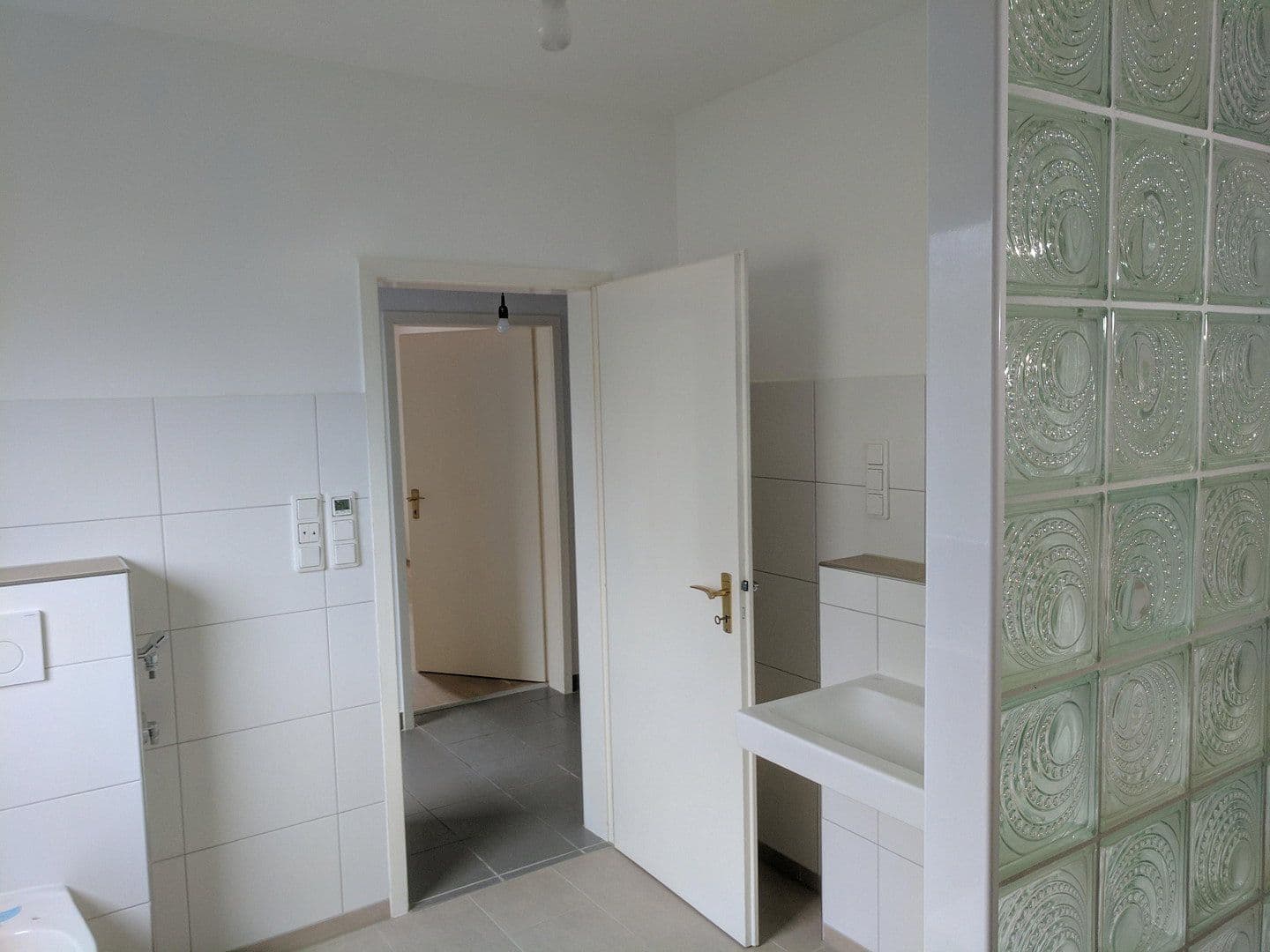 Prenájom bytu 4-izbový 127 m², Offenbach, Hesensko Prenájom bytu 4-izbový 127 m², Offenbach, Hesensko
