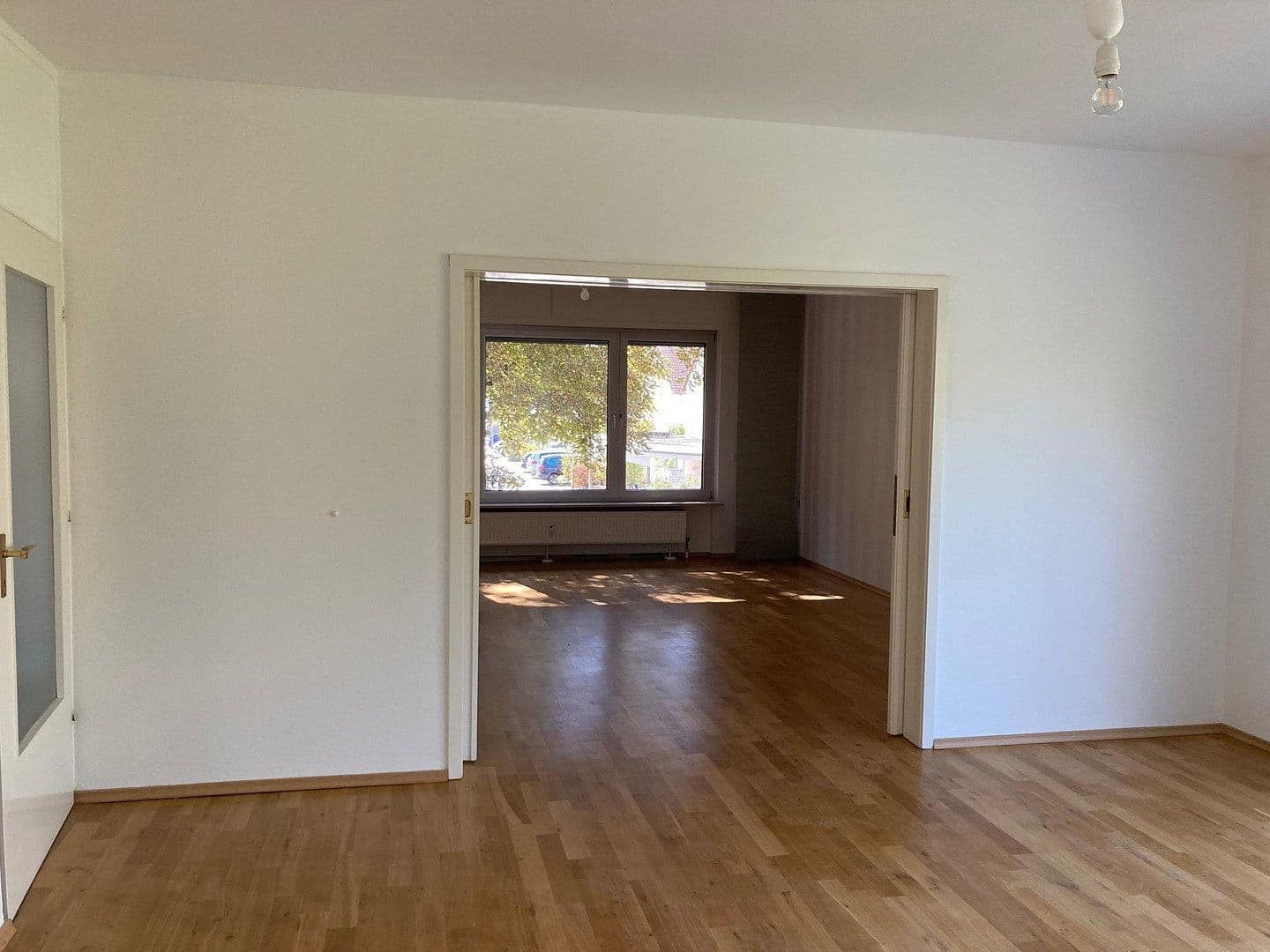 Prenájom bytu 4-izbový 127 m², Offenbach, Hesensko Prenájom bytu 4-izbový 127 m², Offenbach, Hesensko