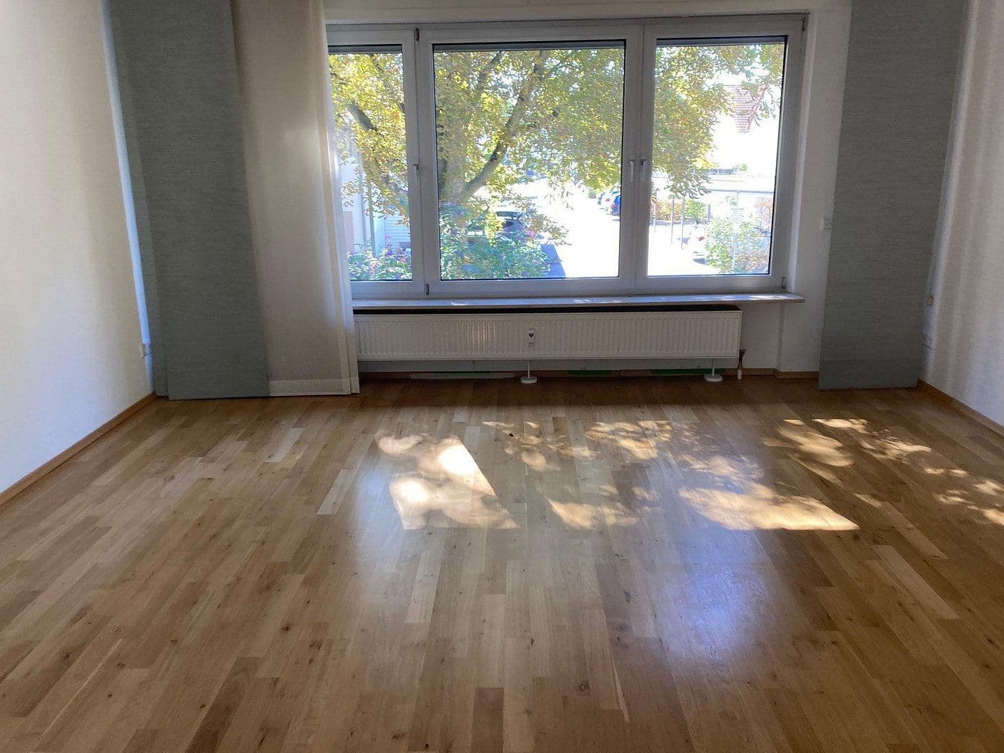 Prenájom bytu 4-izbový 127 m², Offenbach, Hesensko Prenájom bytu 4-izbový 127 m², Offenbach, Hesensko
