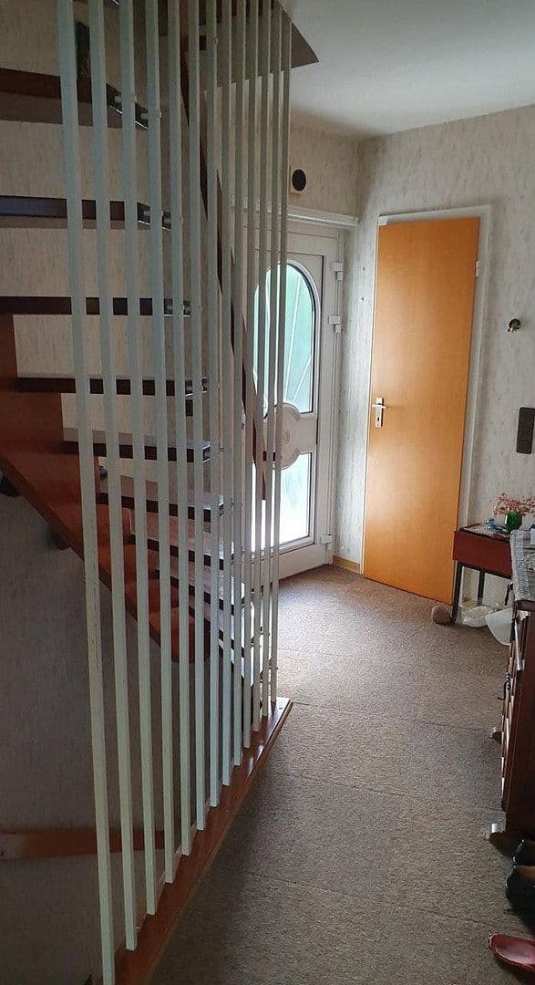 Predaj domu 120 m², pozemok 476 m², Glück-Auf-Str. 6b, Wennigsen (Deister), Dolné Sasko Predaj domu 120 m², pozemok 476 m², Glück-Auf-Str. 6b, Wennigsen (Deister), Dolné Sasko