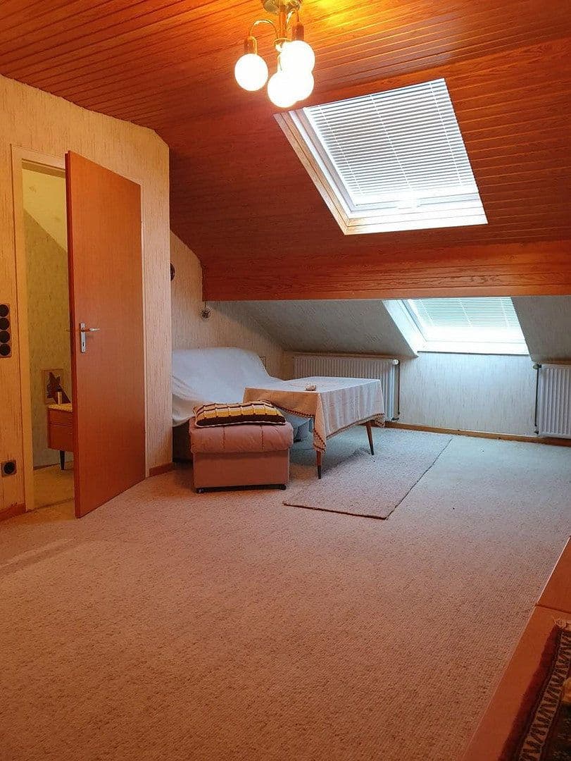 Predaj domu 120 m², pozemok 476 m², Glück-Auf-Str. 6b, Wennigsen (Deister), Dolné Sasko Predaj domu 120 m², pozemok 476 m², Glück-Auf-Str. 6b, Wennigsen (Deister), Dolné Sasko