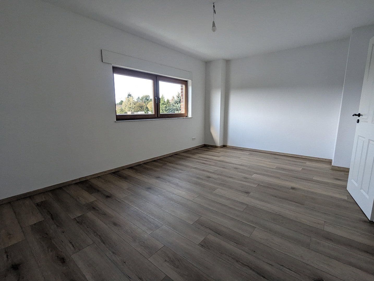 Prenájom bytu 3-izbový 90 m², Eschweiler, Severné Porýnie - Westfálsko Prenájom bytu 3-izbový 90 m², Eschweiler, Severné Porýnie - Westfálsko