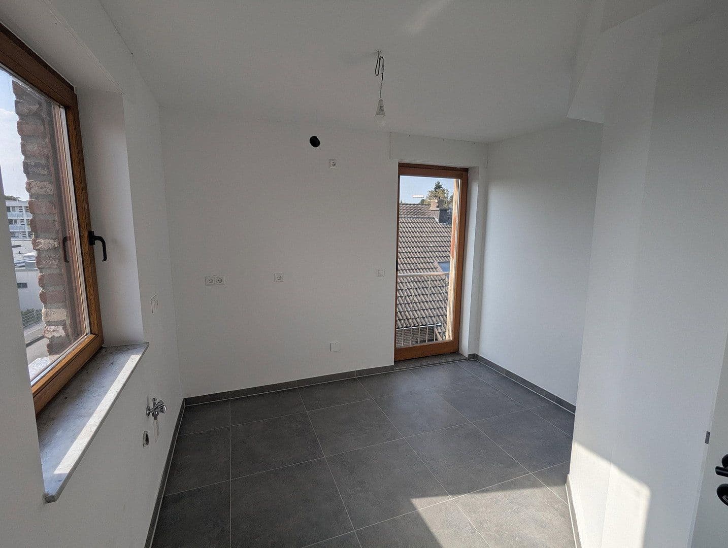 Prenájom bytu 3-izbový 90 m², Eschweiler, Severné Porýnie - Westfálsko Prenájom bytu 3-izbový 90 m², Eschweiler, Severné Porýnie - Westfálsko