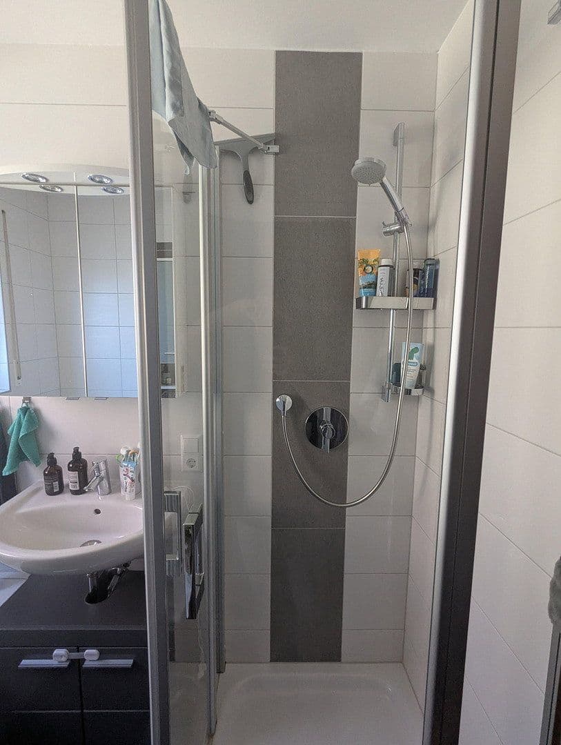 Prenájom bytu 3-izbový 84 m², Ludwigsburg, Bádensko-Wurttembersko Prenájom bytu 3-izbový 84 m², Ludwigsburg, Bádensko-Wurttembersko