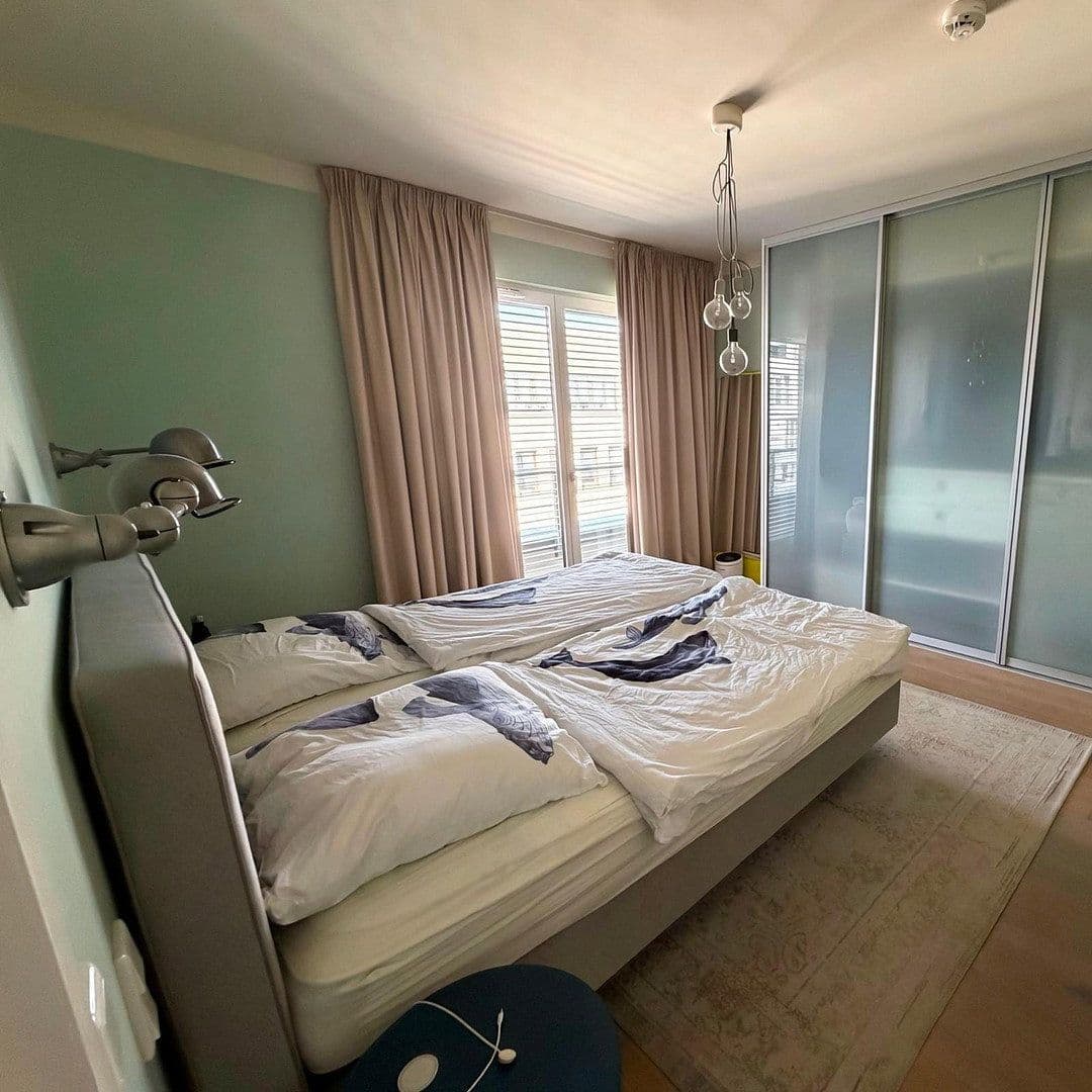 Prenájom bytu 2-izbový 74 m², Alte Jakobstraße 48, Berlin, Berlín Prenájom bytu 2-izbový 74 m², Alte Jakobstraße 48, Berlin, Berlín