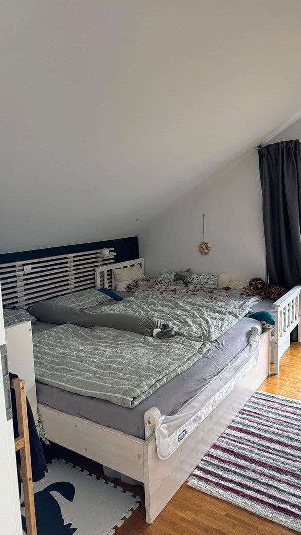 Prenájom bytu 3-izbový 112 m², Martin-Luther-Str. 10, Grafing, Bavorsko Prenájom bytu 3-izbový 112 m², Martin-Luther-Str. 10, Grafing, Bavorsko