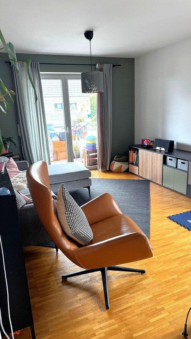 Prenájom bytu 3-izbový 112 m², Martin-Luther-Str. 10, Grafing, Bavorsko Prenájom bytu 3-izbový 112 m², Martin-Luther-Str. 10, Grafing, Bavorsko