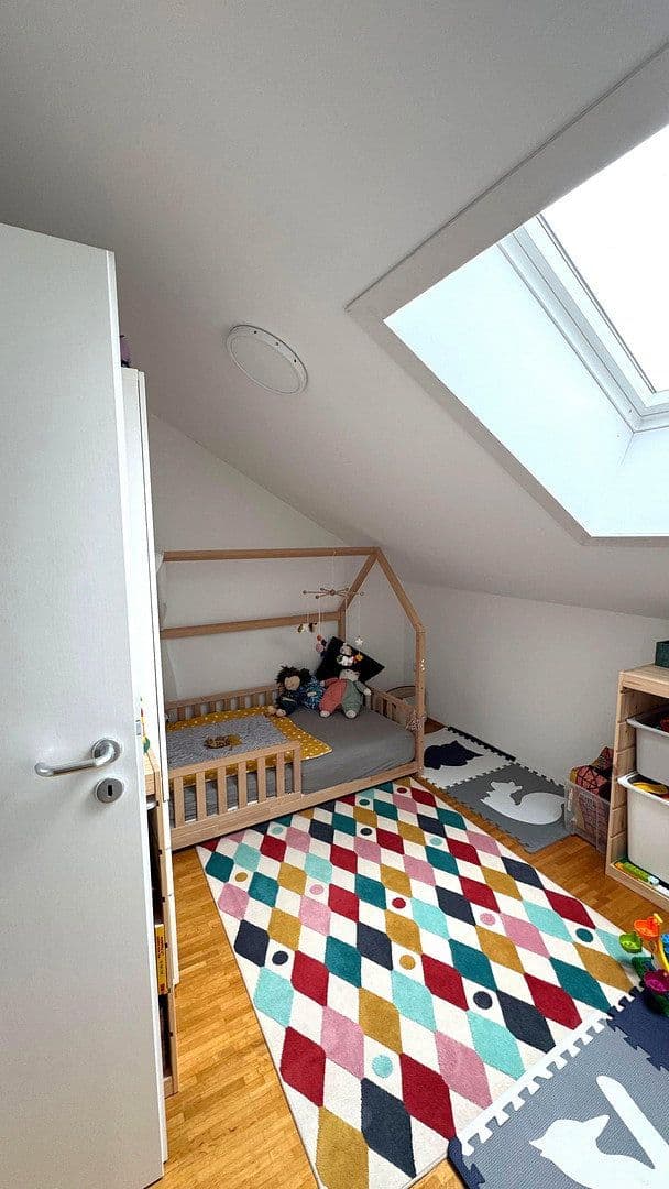 Prenájom bytu 3-izbový 112 m², Martin-Luther-Str. 10, Grafing, Bavorsko Prenájom bytu 3-izbový 112 m², Martin-Luther-Str. 10, Grafing, Bavorsko