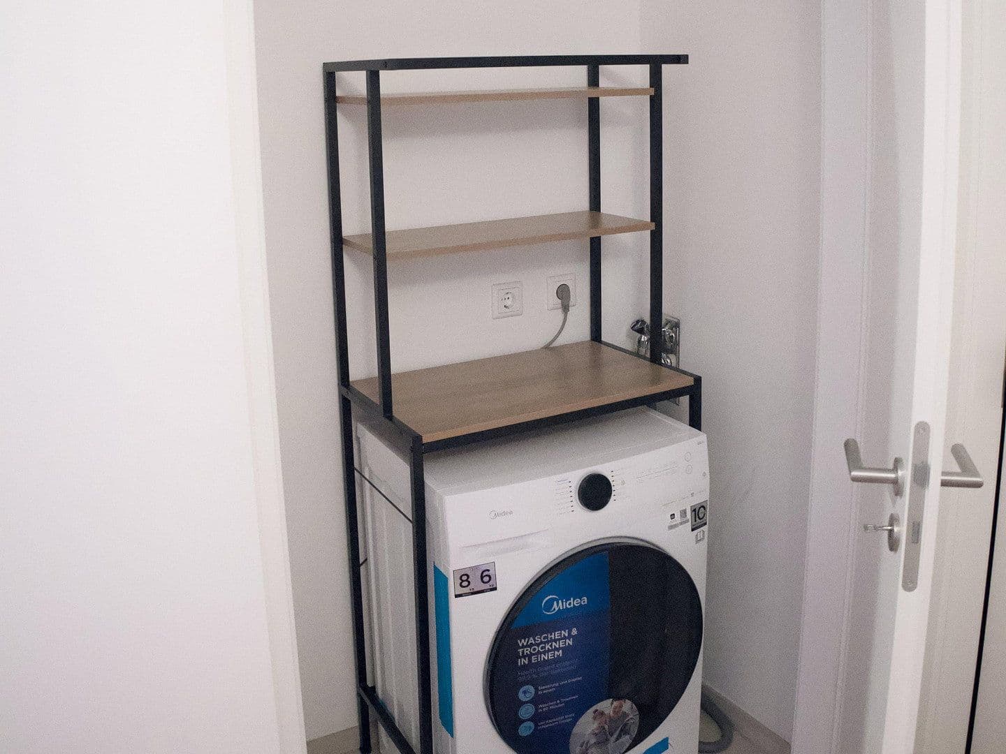 Prenájom bytu 3-izbový 74 m², Moissistrasse 9, Berlin, Berlín Prenájom bytu 3-izbový 74 m², Moissistrasse 9, Berlin, Berlín