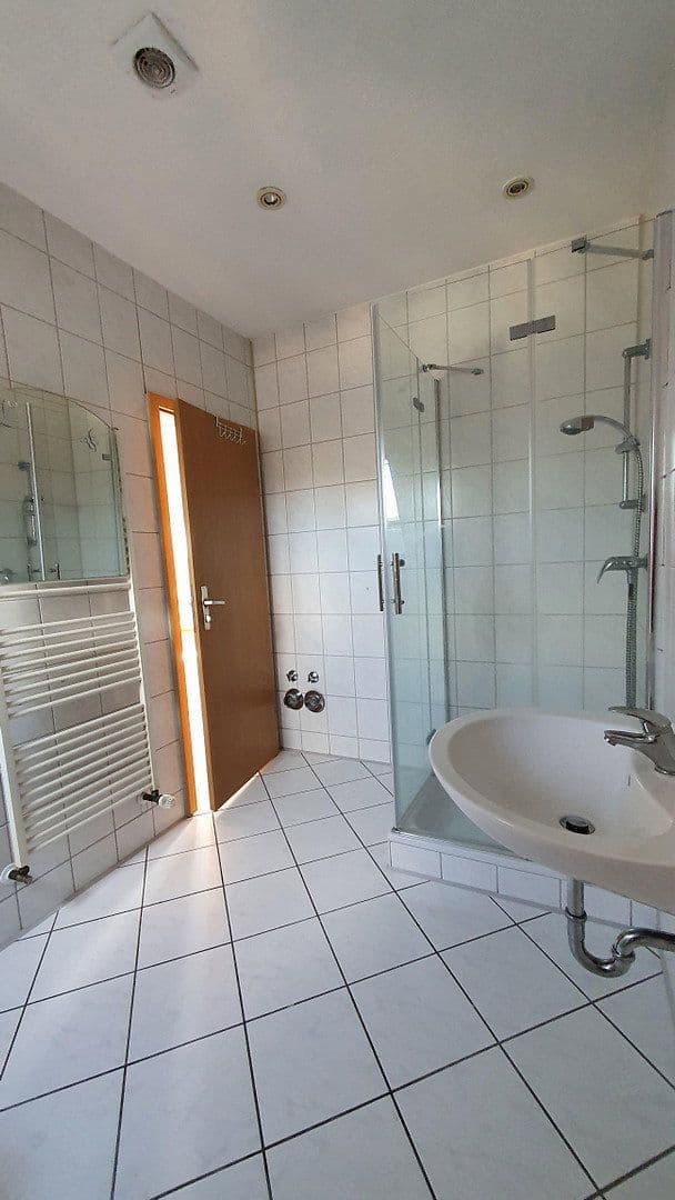 Predaj domu 586 m², pozemok 304 m², Bremerhaven, Brémy Predaj domu 586 m², pozemok 304 m², Bremerhaven, Brémy