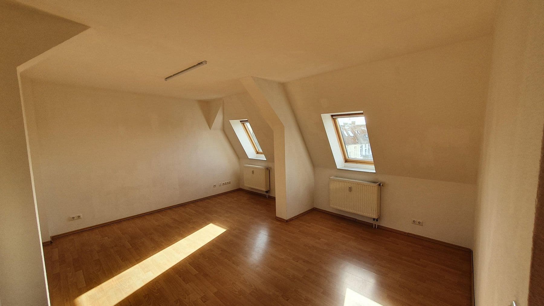 Predaj domu 586 m², pozemok 304 m², Bremerhaven, Brémy Predaj domu 586 m², pozemok 304 m², Bremerhaven, Brémy
