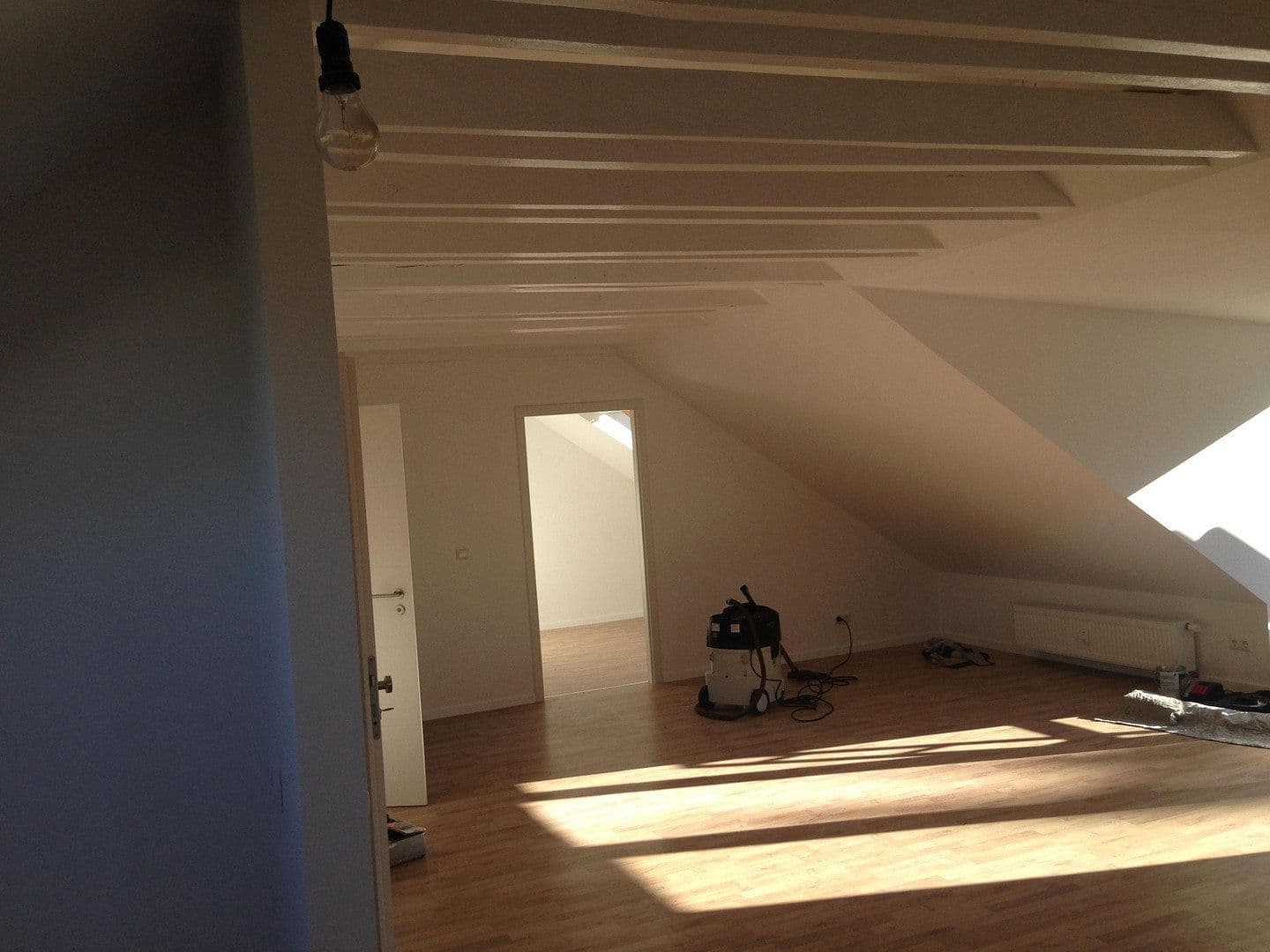 Prenájom bytu 3-izbový 80 m², Markgrafenstr. 24, München, Bavorsko Prenájom bytu 3-izbový 80 m², Markgrafenstr. 24, München, Bavorsko