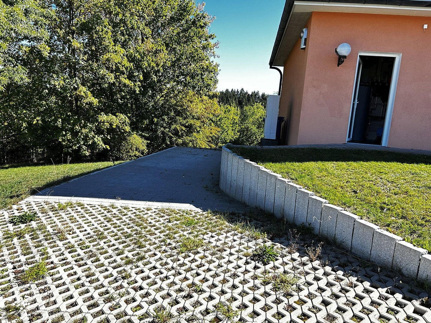 Predaj domu 270 m², pozemok 1.000 m², Trossingen, Bádensko-Wurttembersko Predaj domu 270 m², pozemok 1.000 m², Trossingen, Bádensko-Wurttembersko