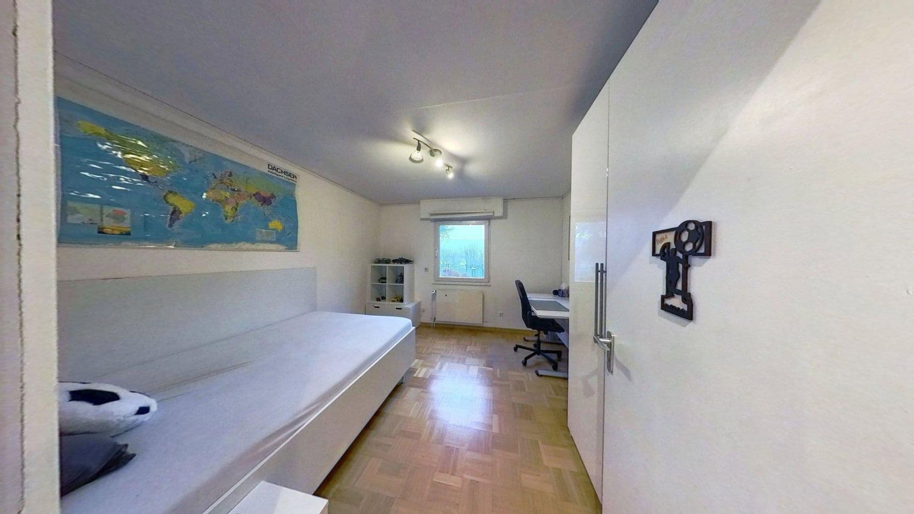 Predaj domu 144 m², pozemok 606 m², Reinheim, Hesensko Predaj domu 144 m², pozemok 606 m², Reinheim, Hesensko