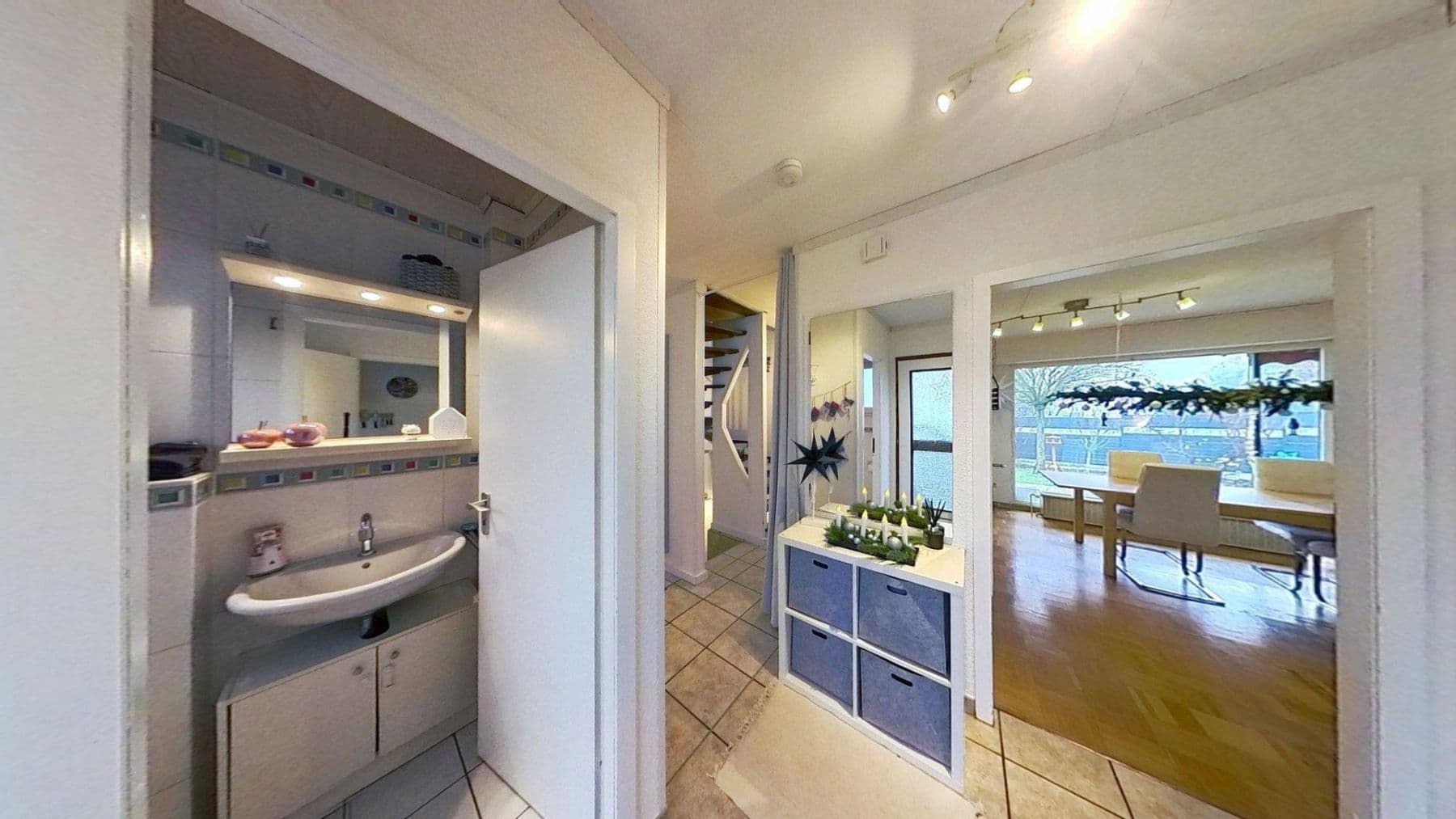 Predaj domu 144 m², pozemok 606 m², Reinheim, Hesensko Predaj domu 144 m², pozemok 606 m², Reinheim, Hesensko