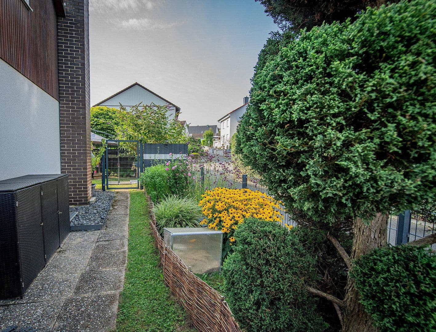 Predaj domu 144 m², pozemok 606 m², Reinheim, Hesensko Predaj domu 144 m², pozemok 606 m², Reinheim, Hesensko