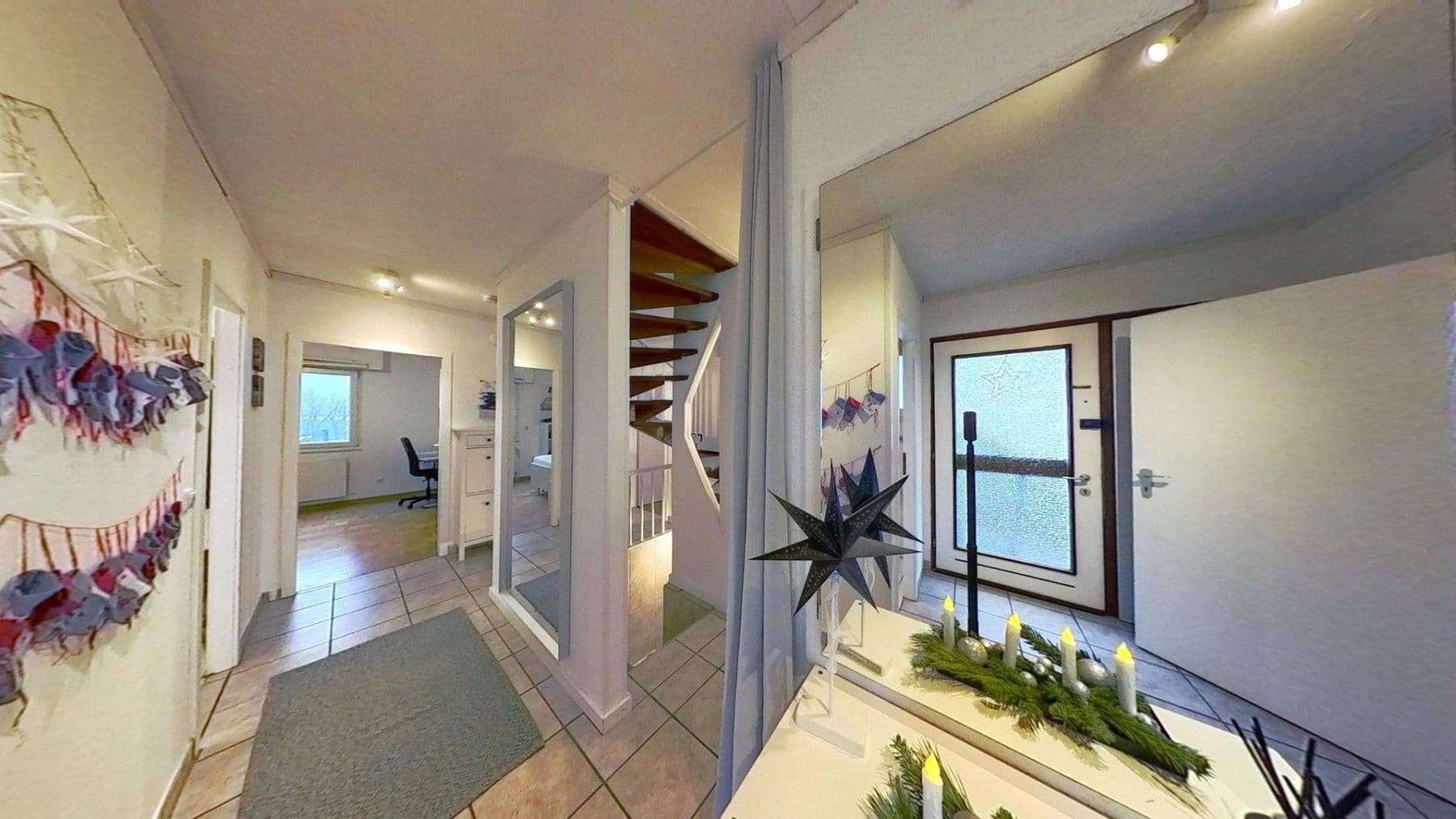 Predaj domu 144 m², pozemok 606 m², Reinheim, Hesensko Predaj domu 144 m², pozemok 606 m², Reinheim, Hesensko