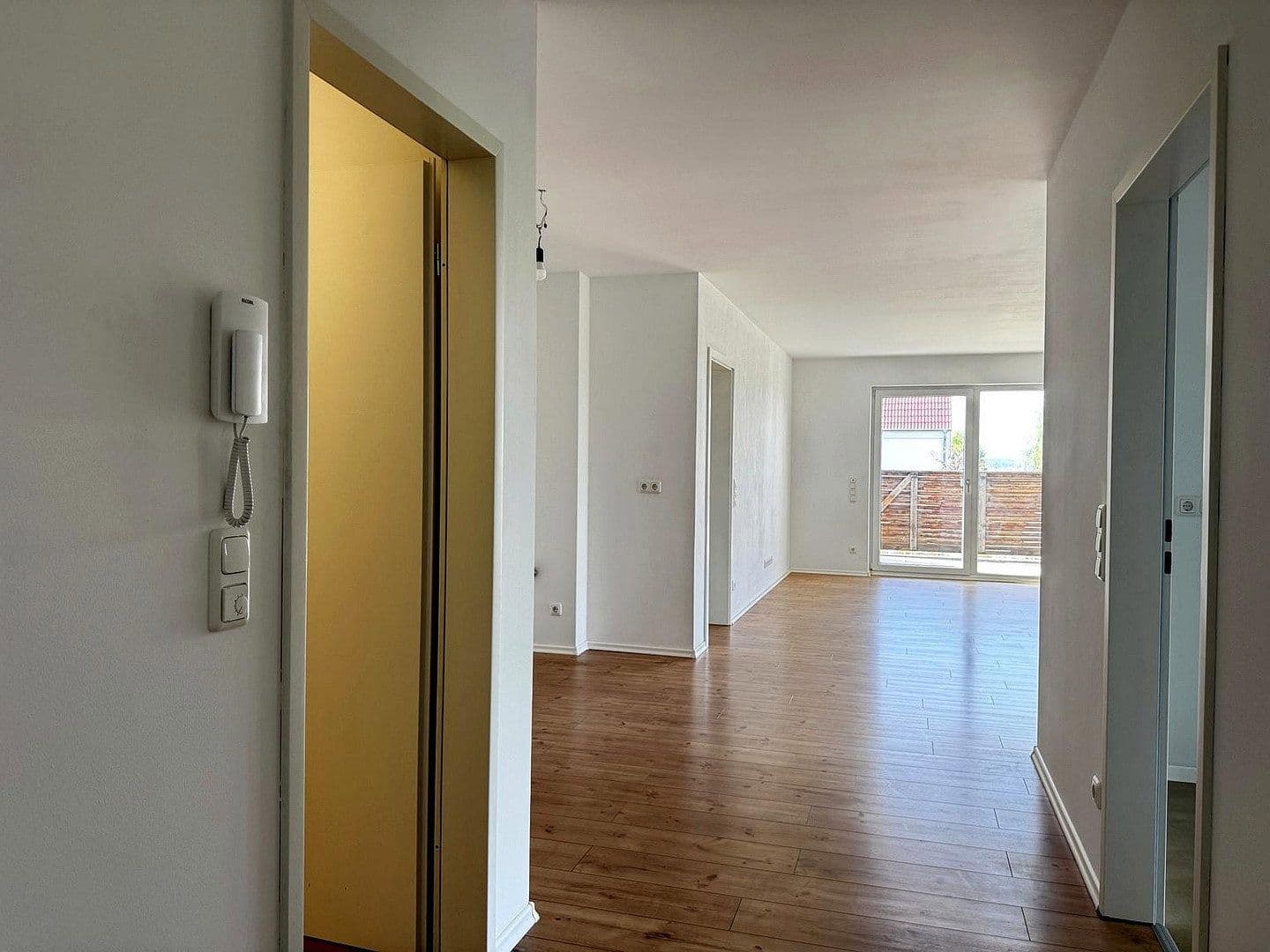 Prenájom bytu 2-izbový 95 m², Triftäcker 31, Hemau, Bavorsko Prenájom bytu 2-izbový 95 m², Triftäcker 31, Hemau, Bavorsko