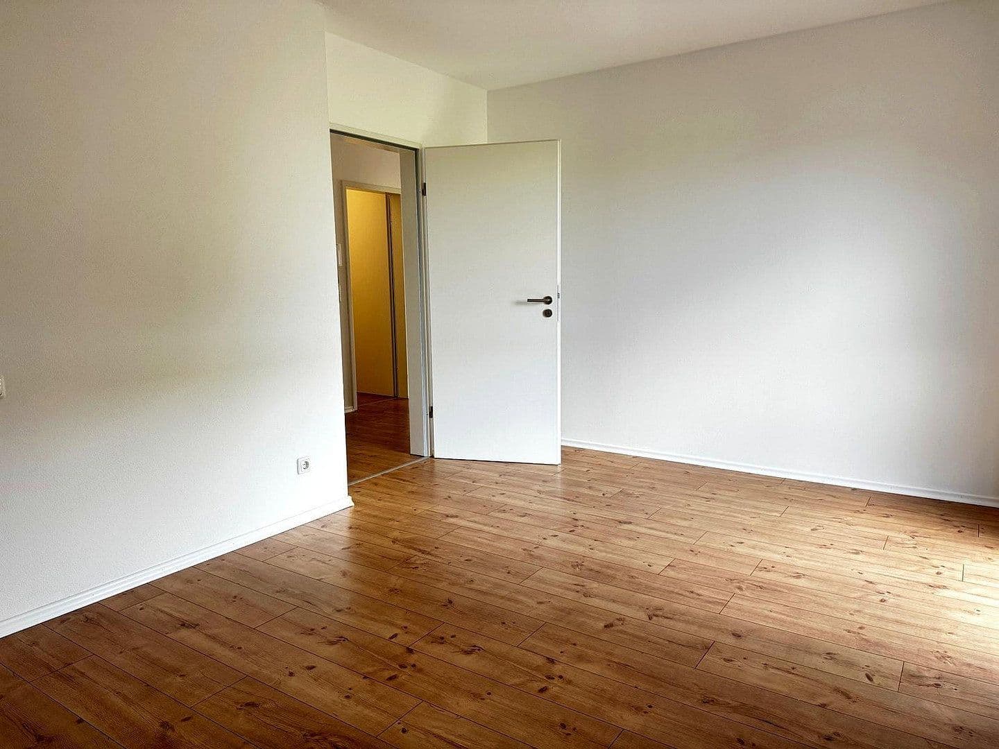 Prenájom bytu 2-izbový 95 m², Triftäcker 31, Hemau, Bavorsko Prenájom bytu 2-izbový 95 m², Triftäcker 31, Hemau, Bavorsko