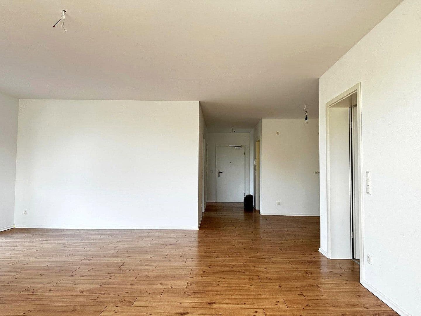 Prenájom bytu 2-izbový 95 m², Triftäcker 31, Hemau, Bavorsko Prenájom bytu 2-izbový 95 m², Triftäcker 31, Hemau, Bavorsko