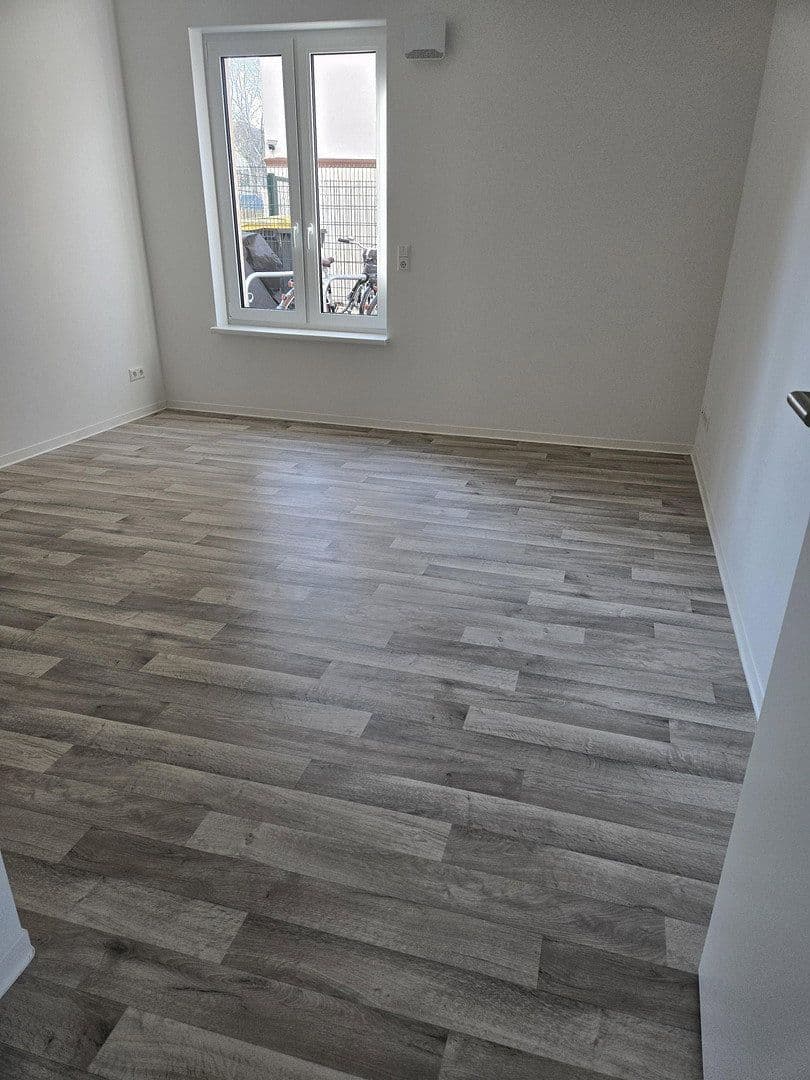 Prenájom bytu 3-izbový 81 m², Bütower Str. 34, Berlin, Berlín Prenájom bytu 3-izbový 81 m², Bütower Str. 34, Berlin, Berlín