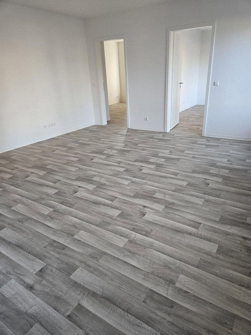 Prenájom bytu 3-izbový 81 m², Bütower Str. 34, Berlin, Berlín Prenájom bytu 3-izbový 81 m², Bütower Str. 34, Berlin, Berlín