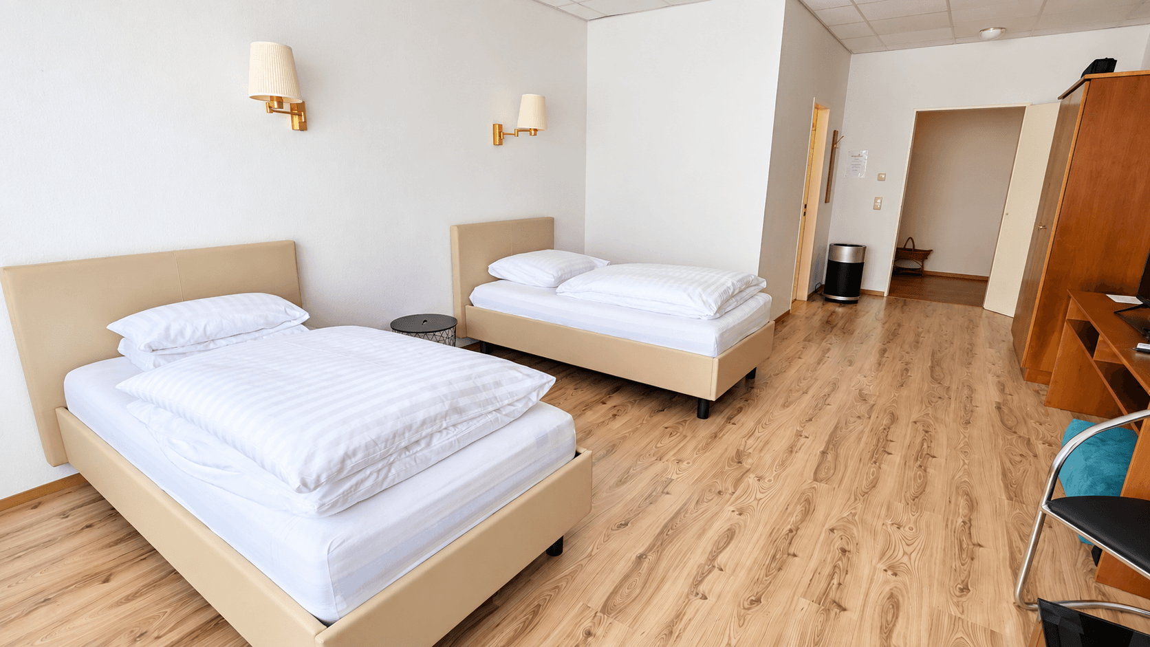Prenájom bytu 3-izbový 114 m², Steinbergstr. 3, Leipzig, Leipzig OT Holzhausen, Sasko Prenájom bytu 3-izbový 114 m², Steinbergstr. 3, Leipzig, Leipzig OT Holzhausen, Sasko