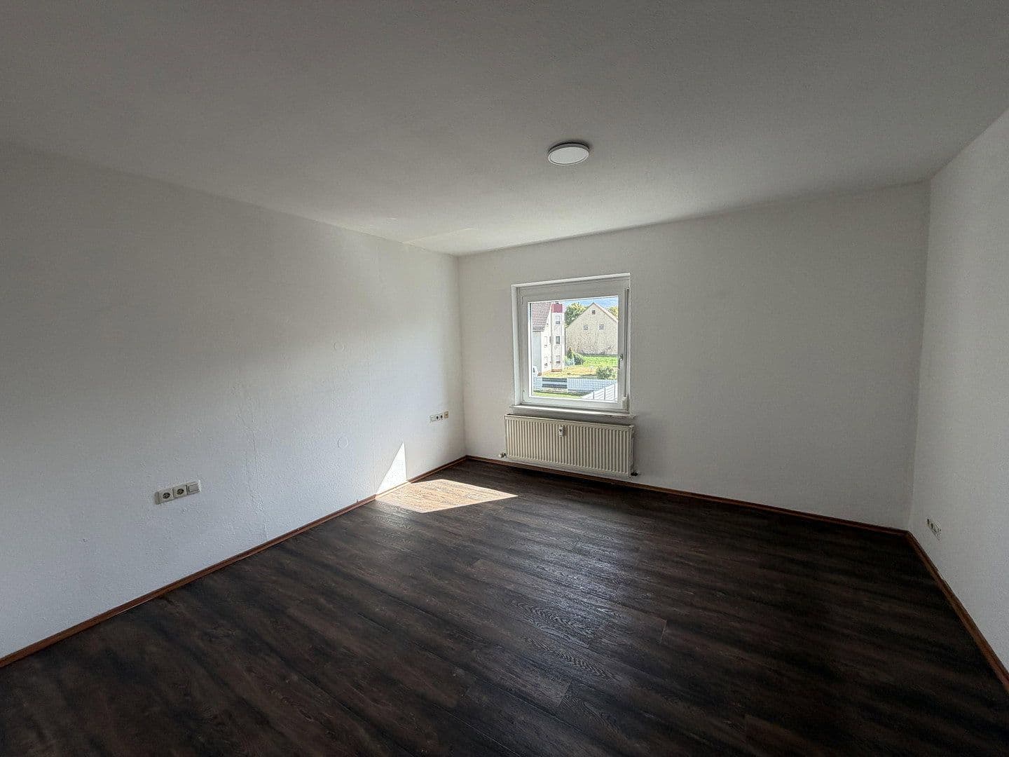 Predaj domu 180 m², pozemok 535 m², Neckarwestheim, Bádensko-Wurttembersko Predaj domu 180 m², pozemok 535 m², Neckarwestheim, Bádensko-Wurttembersko