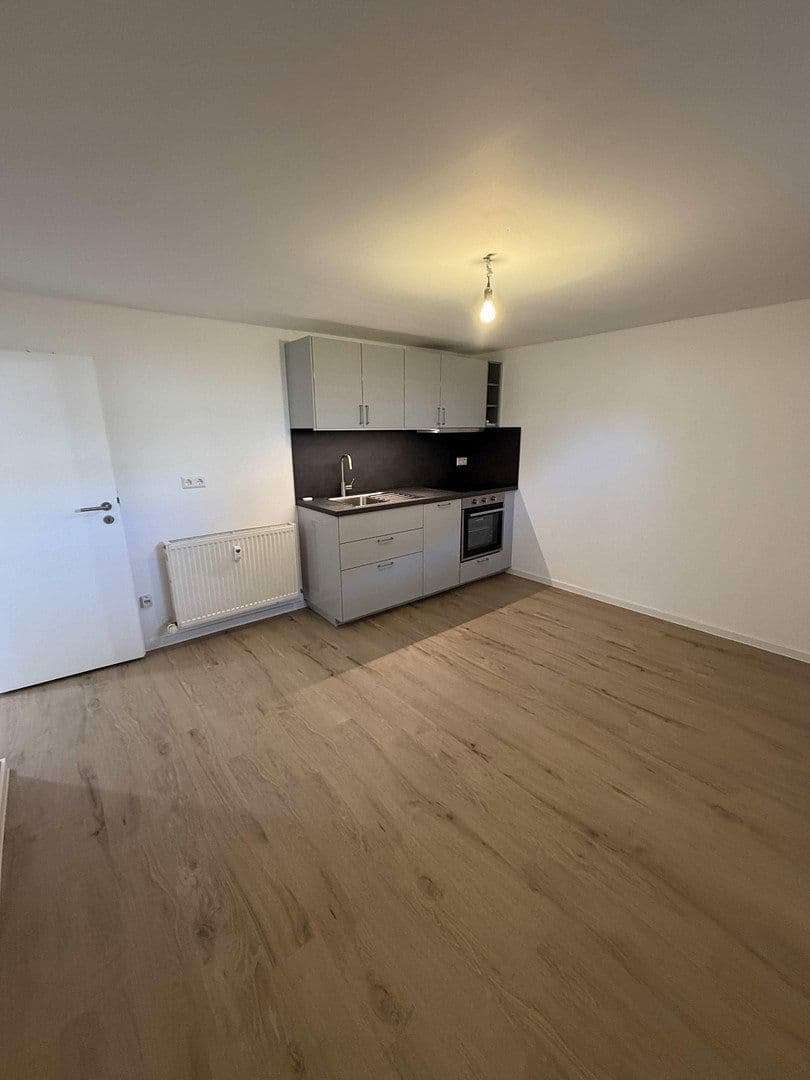 Predaj domu 180 m², pozemok 535 m², Neckarwestheim, Bádensko-Wurttembersko Predaj domu 180 m², pozemok 535 m², Neckarwestheim, Bádensko-Wurttembersko
