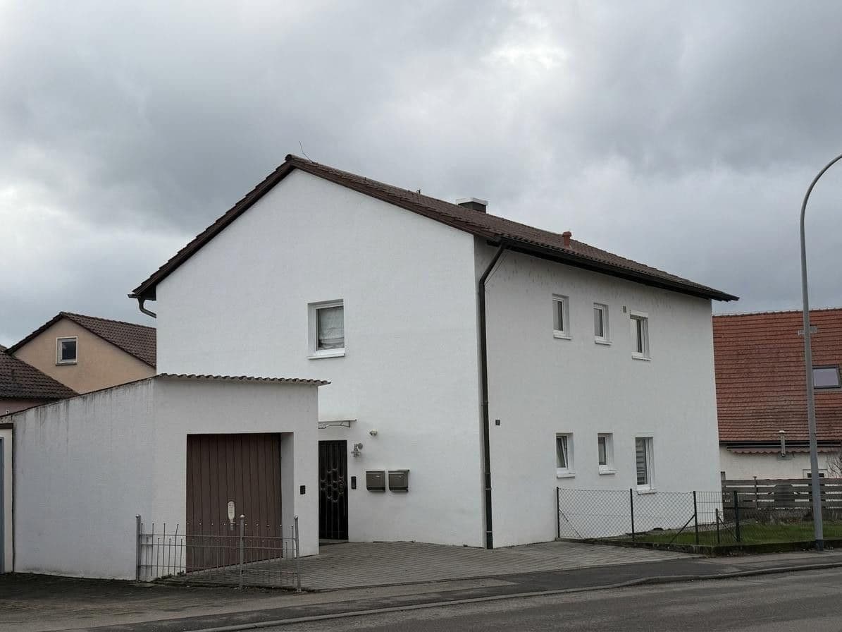 Predaj domu 180 m², pozemok 535 m², Neckarwestheim, Bádensko-Wurttembersko Predaj domu 180 m², pozemok 535 m², Neckarwestheim, Bádensko-Wurttembersko