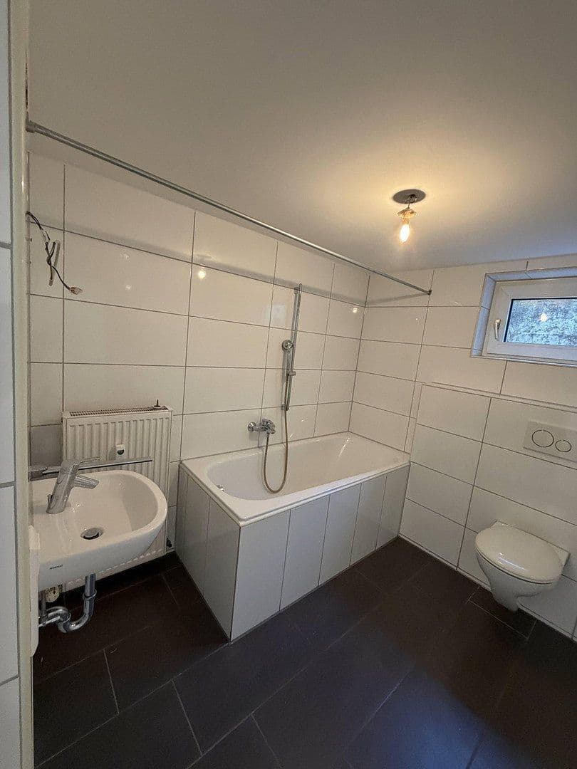 Predaj domu 180 m², pozemok 535 m², Neckarwestheim, Bádensko-Wurttembersko Predaj domu 180 m², pozemok 535 m², Neckarwestheim, Bádensko-Wurttembersko
