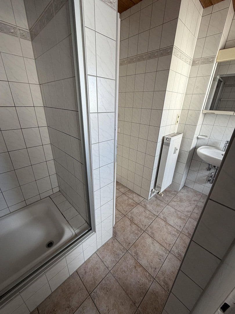 Predaj domu 180 m², pozemok 535 m², Neckarwestheim, Bádensko-Wurttembersko Predaj domu 180 m², pozemok 535 m², Neckarwestheim, Bádensko-Wurttembersko
