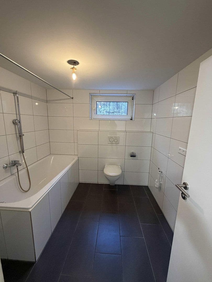 Predaj domu 180 m², pozemok 535 m², Neckarwestheim, Bádensko-Wurttembersko Predaj domu 180 m², pozemok 535 m², Neckarwestheim, Bádensko-Wurttembersko