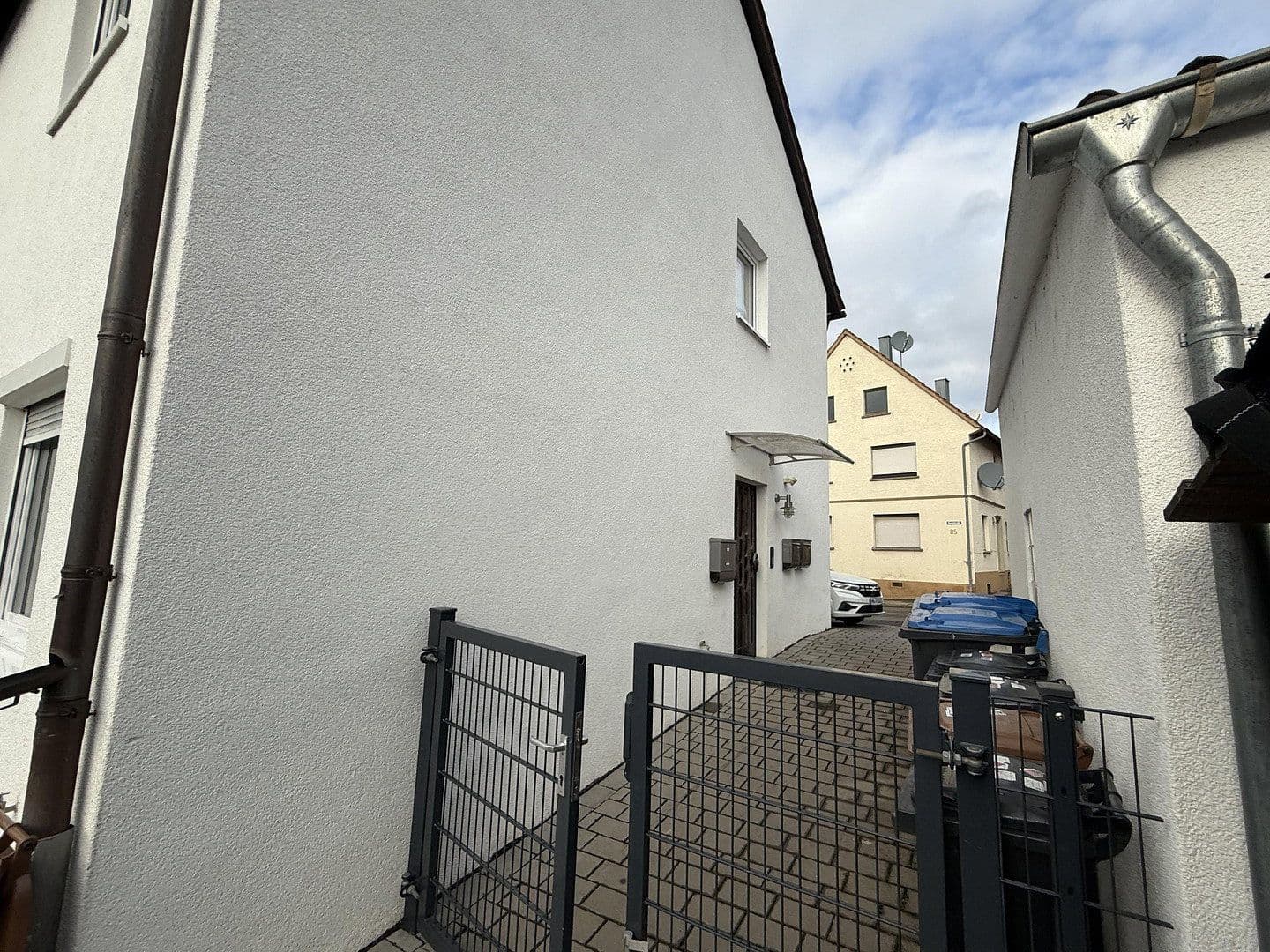 Predaj domu 180 m², pozemok 535 m², Neckarwestheim, Bádensko-Wurttembersko Predaj domu 180 m², pozemok 535 m², Neckarwestheim, Bádensko-Wurttembersko