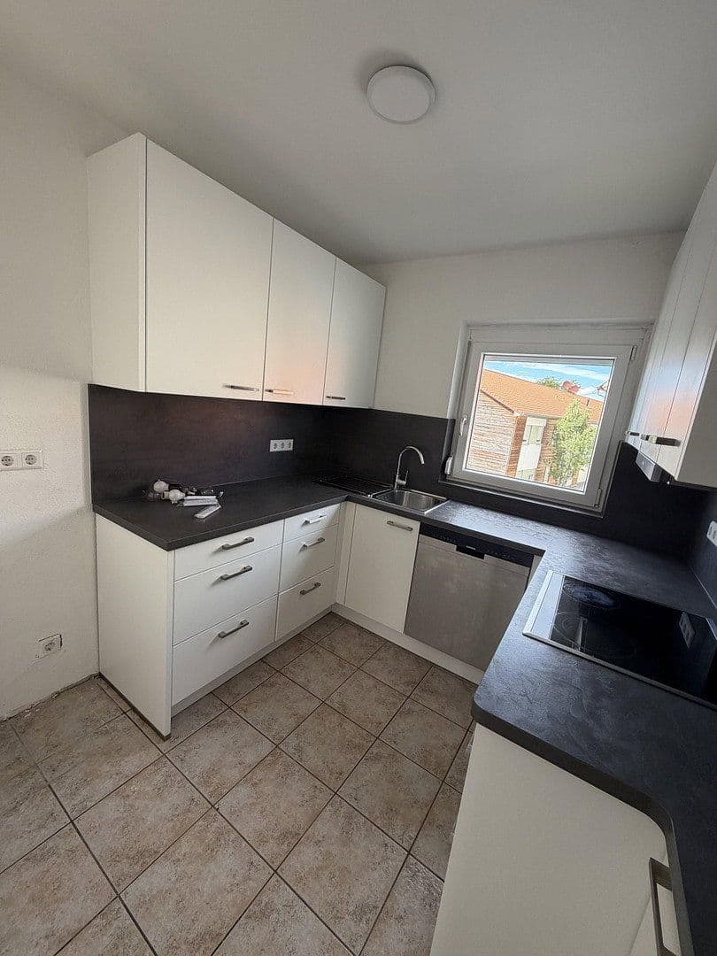 Predaj domu 180 m², pozemok 535 m², Neckarwestheim, Bádensko-Wurttembersko Predaj domu 180 m², pozemok 535 m², Neckarwestheim, Bádensko-Wurttembersko