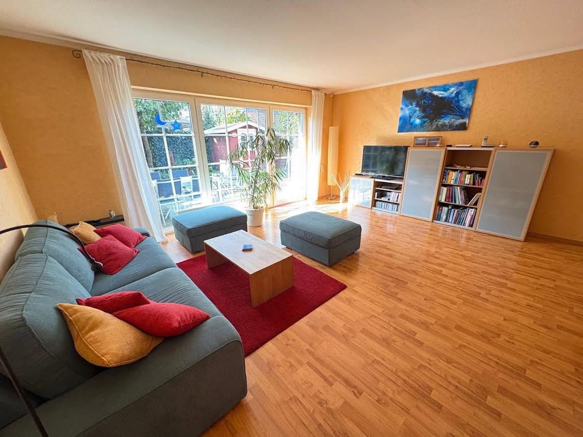 Predaj domu 150 m², pozemok 231 m², Dorfstraße, Duisburg, Severné Porýnie - Westfálsko Predaj domu 150 m², pozemok 231 m², Dorfstraße, Duisburg, Severné Porýnie - Westfálsko