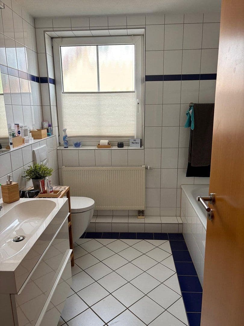Predaj domu 150 m², pozemok 231 m², Dorfstraße, Duisburg, Severné Porýnie - Westfálsko Predaj domu 150 m², pozemok 231 m², Dorfstraße, Duisburg, Severné Porýnie - Westfálsko