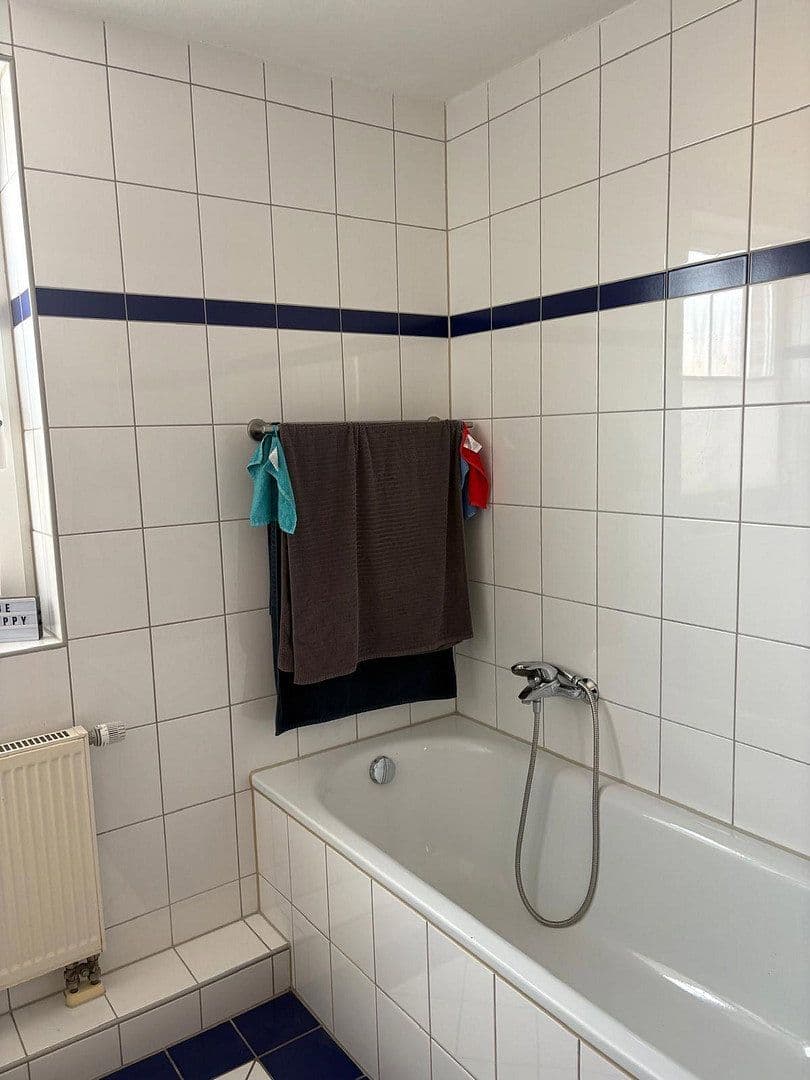 Predaj domu 150 m², pozemok 231 m², Dorfstraße, Duisburg, Severné Porýnie - Westfálsko Predaj domu 150 m², pozemok 231 m², Dorfstraße, Duisburg, Severné Porýnie - Westfálsko