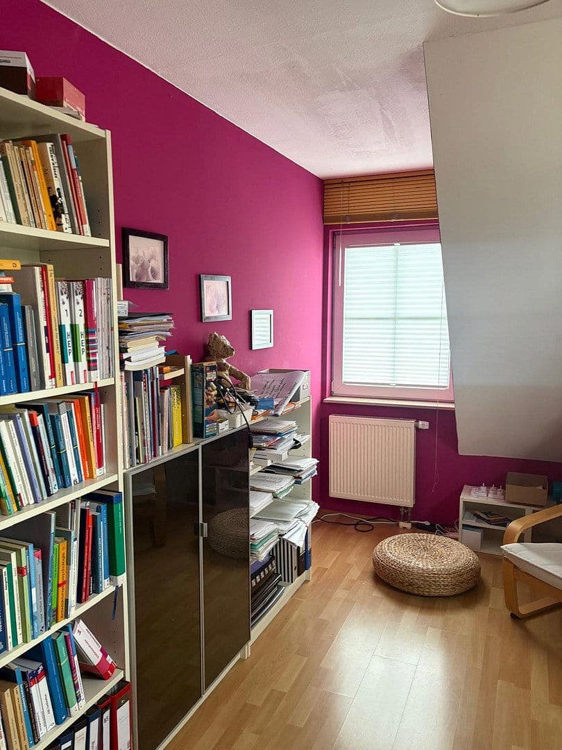 Predaj domu 150 m², pozemok 231 m², Dorfstraße, Duisburg, Severné Porýnie - Westfálsko Predaj domu 150 m², pozemok 231 m², Dorfstraße, Duisburg, Severné Porýnie - Westfálsko