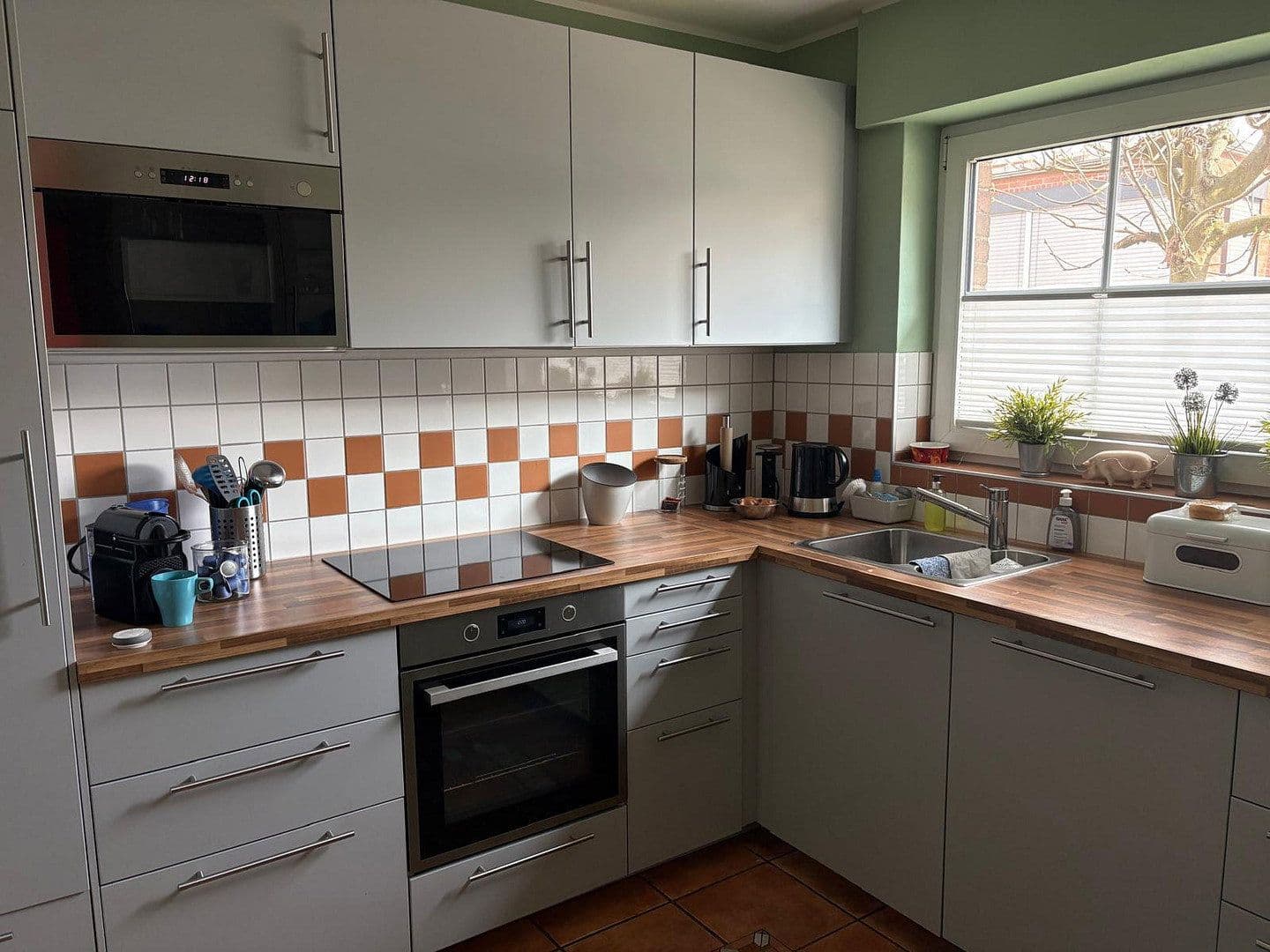 Predaj domu 150 m², pozemok 231 m², Dorfstraße, Duisburg, Severné Porýnie - Westfálsko Predaj domu 150 m², pozemok 231 m², Dorfstraße, Duisburg, Severné Porýnie - Westfálsko