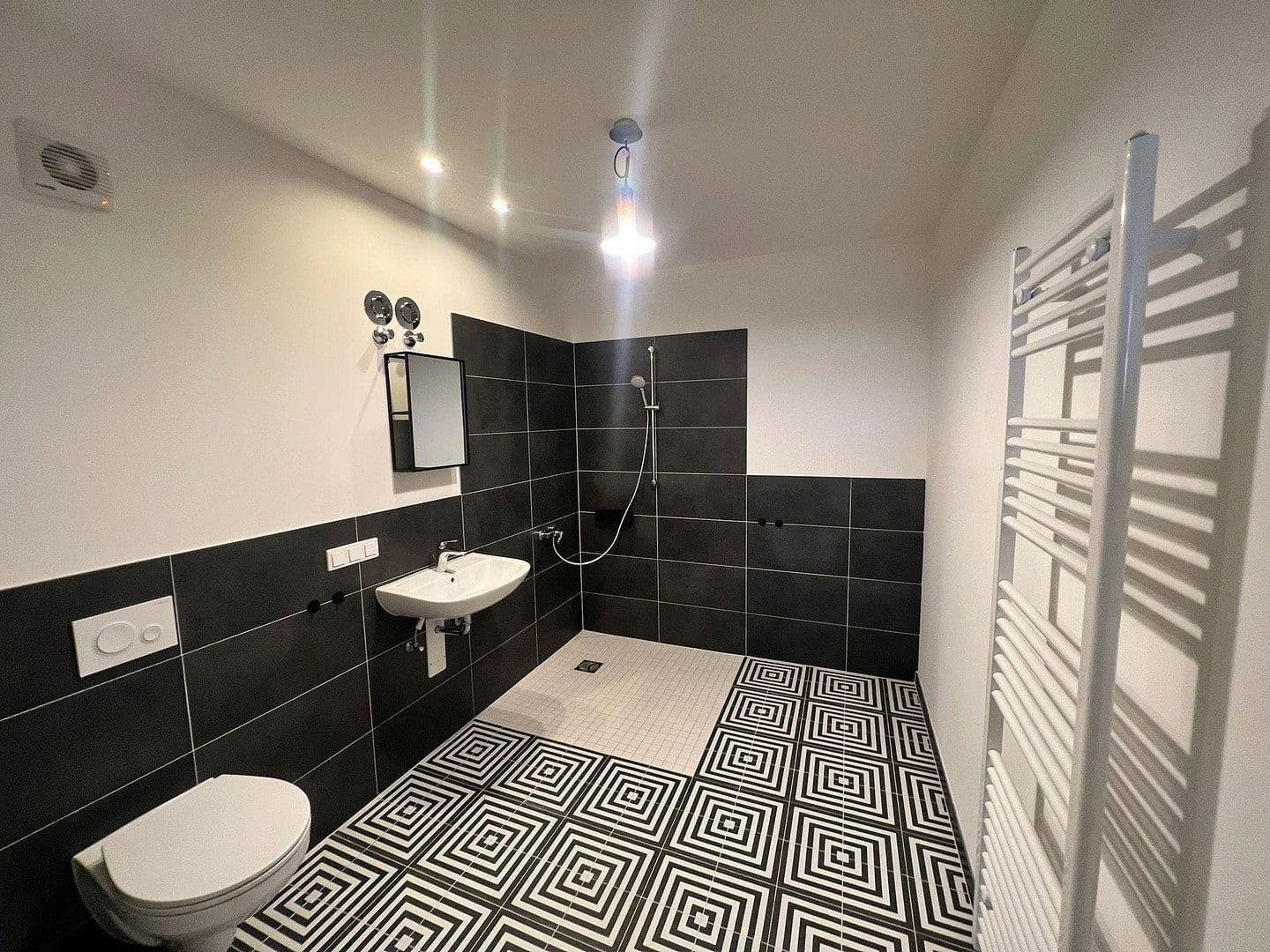 Prenájom bytu 1-izbový 51 m², Friedrich-Wilhelm-Straße 2, Eschwege, Hesensko Prenájom bytu 1-izbový 51 m², Friedrich-Wilhelm-Straße 2, Eschwege, Hesensko